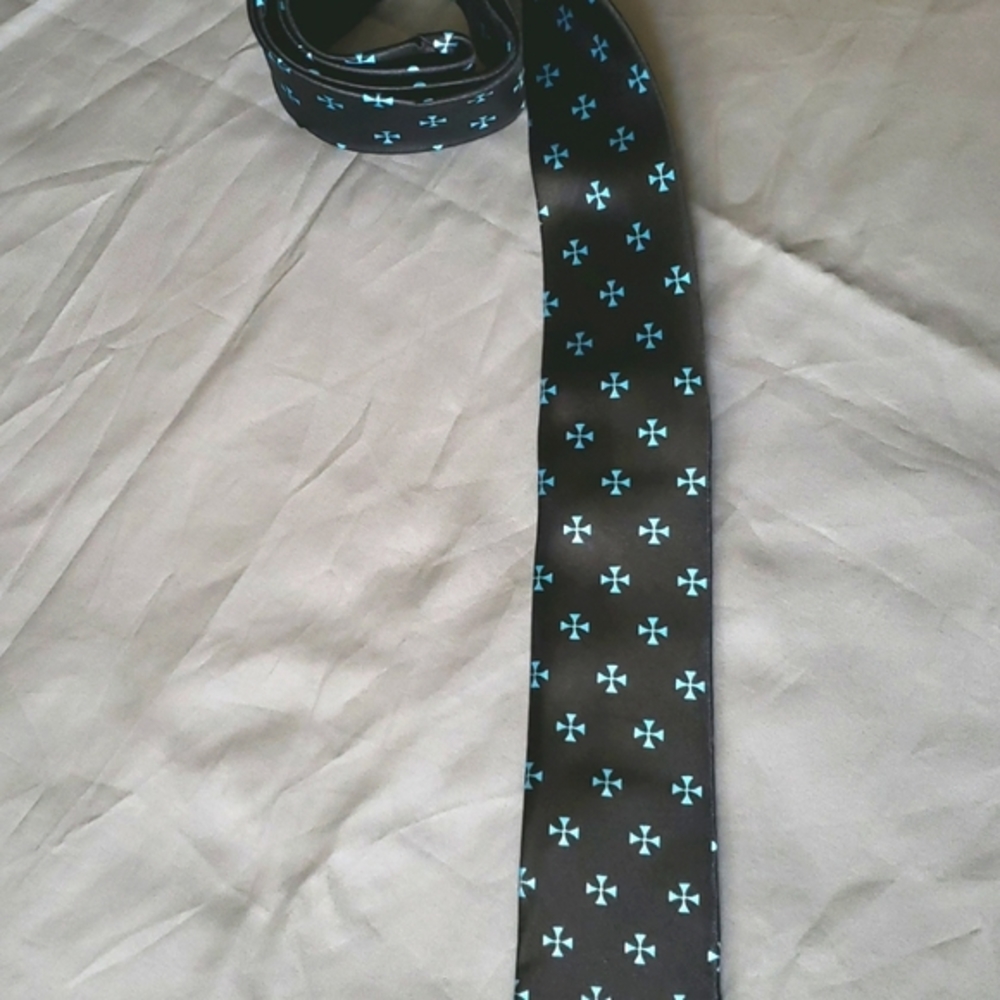♡Black Bolnisi Cross tie